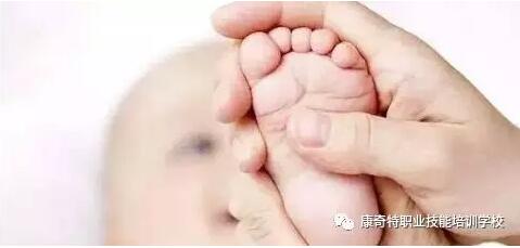 开学季=生病季？健康开学季，哈尔滨红平综合门诊康奇特小儿推拿调理预约进