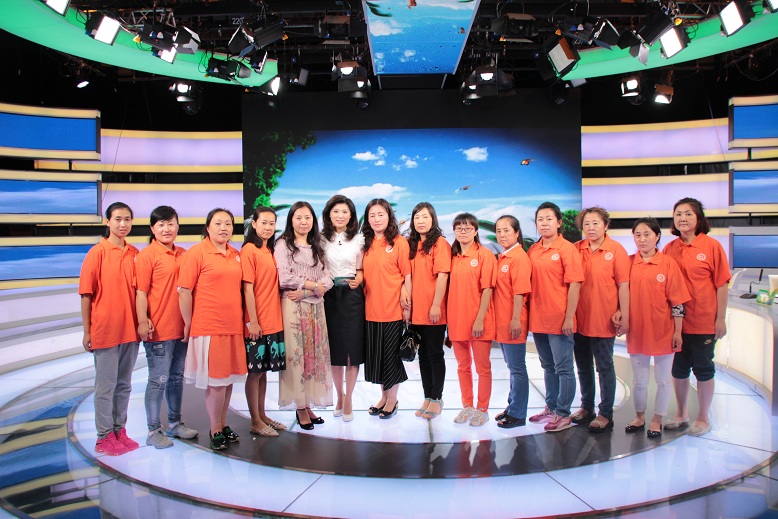 康奇特学员一起上电视台录节目