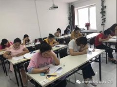 育婴师职业资格鉴定考试在我校圆满结束....